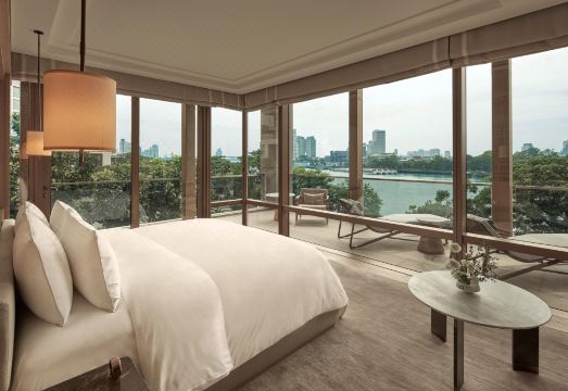 曼谷嘉佩乐酒店外景图