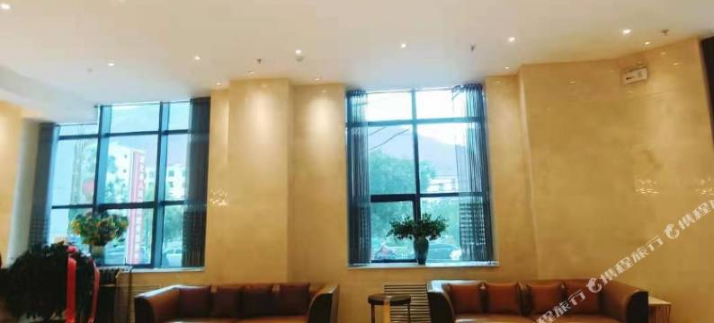 循化黄河源饭店图片