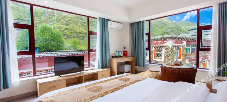 伊莎酒店(康定新都桥店)图片