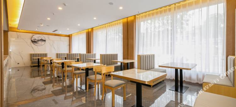 悦享酒店(平顶山宝丰火车站店)图片