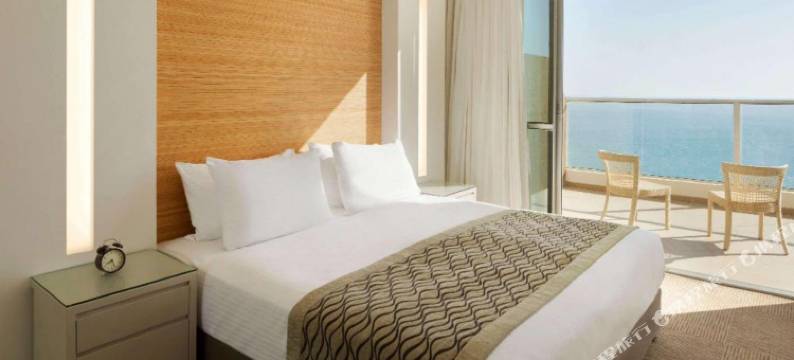 涅坦亚温德姆华美达套房酒店(Ramada Hotel & Suites by Wyndham Netanya)图片