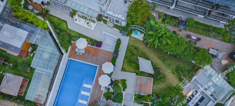 漫步山乡·莫干山法式温泉亲子溯溪轻奢美墅图片