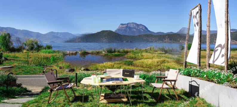 汀水岸丨圣托里尼日落湖景花园设计师度假酒店(泸沽湖店)图片