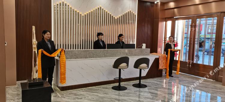 若尔盖云际大酒店图片