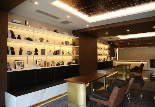 Grand Hotel Regency Hotel Overview