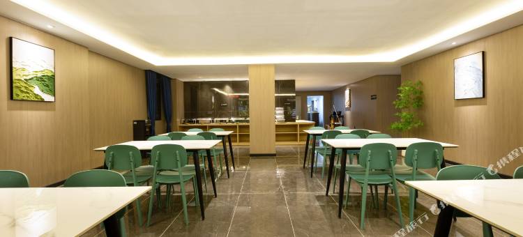 美澜四季酒店(可塘珠宝交易市场店)图片