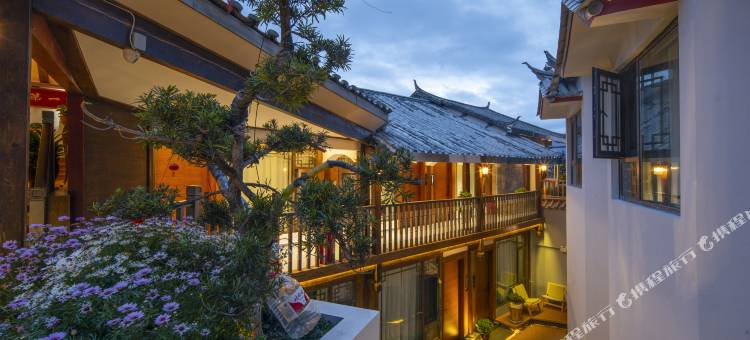 东方花园·中式美学观雪山咖啡美宿丨静谧花园(丽江古城大水车店)图片