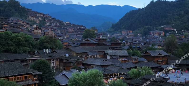 西江千户苗寨千寻山宿图片