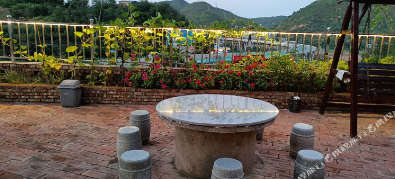 延安行者窑洞宾馆图片