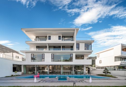 辰轩拾光Design泳池轰趴简奢设计亲子度假艺宿（OMG心跳乐园店）外景图