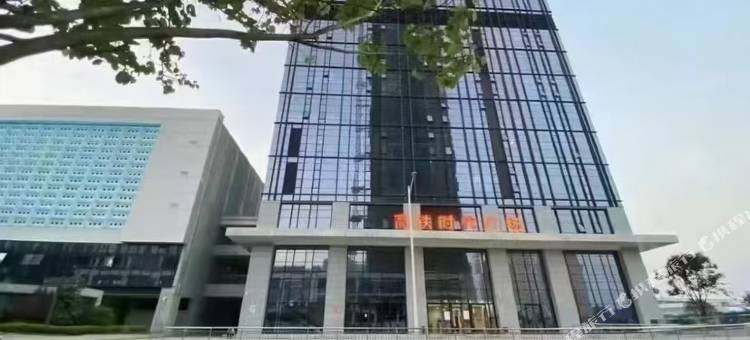 柒月休闲精品公寓(南宁高铁时代广场店)图片