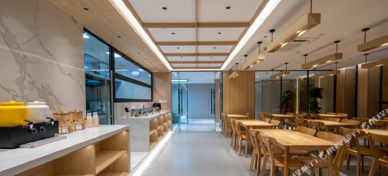 四季云天假日酒店(扬州瘦西湖风景区店)图片