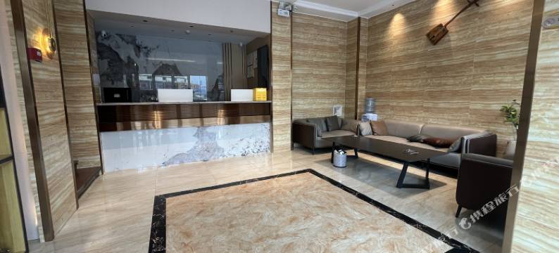 逸品居(广州新白云国际机场形象店)图片