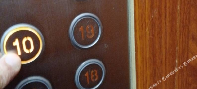 时肖民宿(力高雍湖国际鱼尾州地铁站店)图片