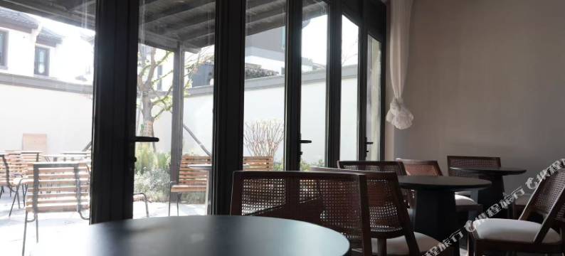 樾和林泉温泉民宿(洪湖店)图片