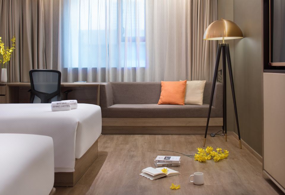 Lihua Zhongshan HotelHotel Overview