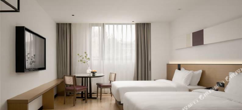 SFEEL设计师酒店(成都浣花溪公园店)图片