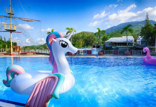 Brookside Valley Resort Hotel Overview