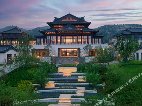 济南凤鸣宋品酒店