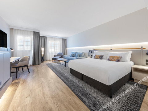 霍克斯伯里山谷皇冠假日酒店