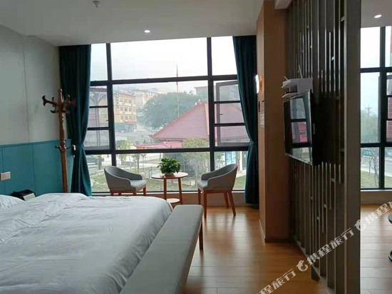 察隅格瓦拉大酒店