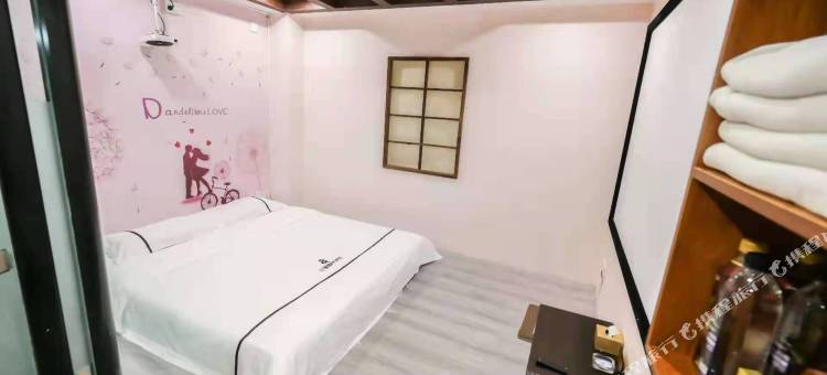 小蜜蜂主题酒店(邯郸火车站)图片
