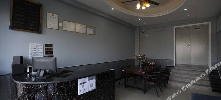 船山区万和宾馆(遂宁站店)图片