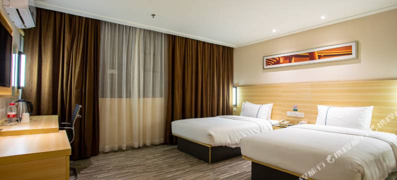 城市便捷酒店(阳春东湖店)图片