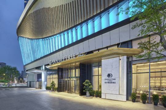 成都濱江希爾頓逸林酒店（東郊記憶店）