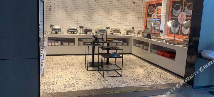 IU酒店(河源坚基万达广场店)图片