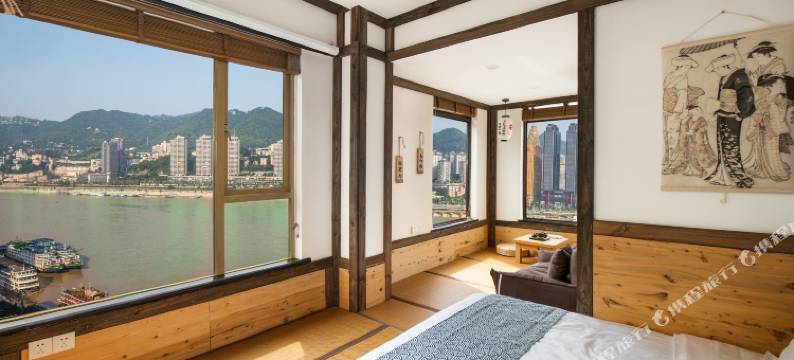 谢小姐的家江景民宿(解放碑步行街洪崖洞店)图片