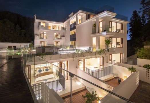 花好月圆·设计师智能民宿（黄山风景区南大门换乘中心店）外景图