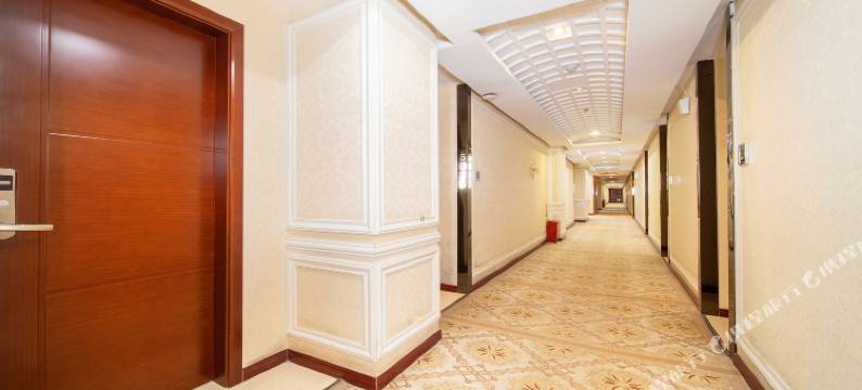 昆明丽云大酒店(世纪城珥季路地铁站店)图片