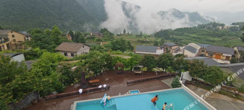止舍·梓里度假民宿(张家界国家森林公园中门梓木岗门票站店)图片