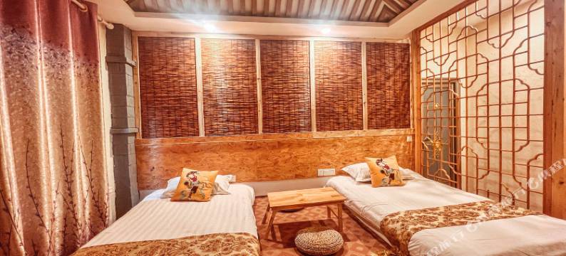 月牙泉梓尘居民宿(鸣沙山月牙泉景区店)图片