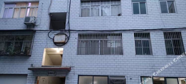武当山山门民宿图片