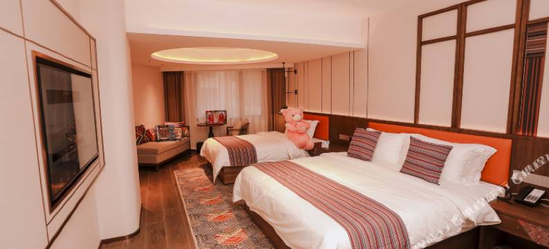 九龙吉日格宗酒店图片