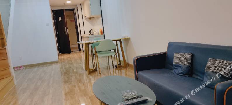 希斯汀精品公寓(山东大学蓝色硅谷地铁站)图片