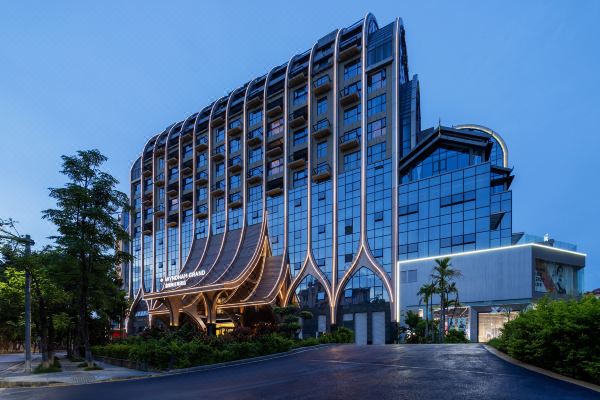 温德姆至尊酒店(西双版纳景洪民族风情园曼听公园店)预订价格,联系电话位置地址【携程酒店】