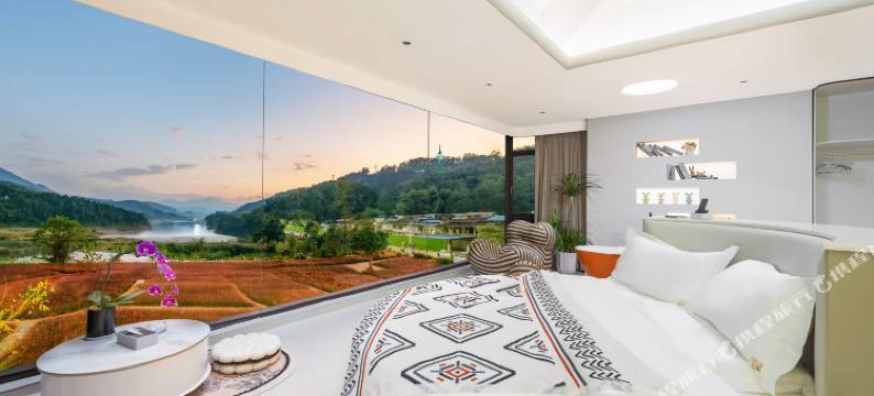 花间栖民宿(傣族古镇勐焕大金塔店)图片