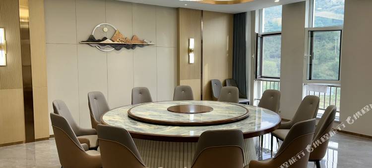 鹰城宾馆(承德鹰手营子店)图片