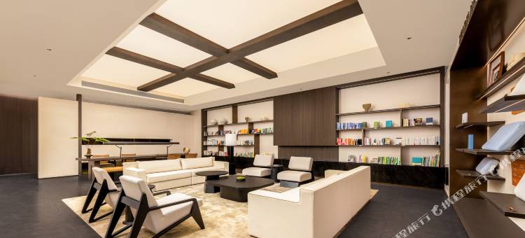 福州烟台山花海公园地铁站亚朵酒店图片