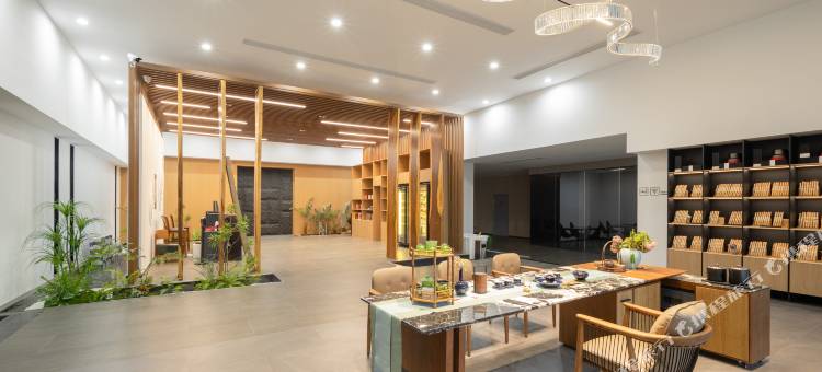 花筑·映月湖畔酒店(无锡东站店)图片