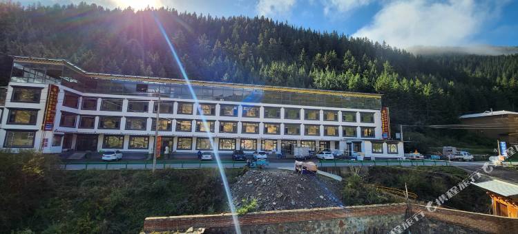 那木塞宝仓精品酒店图片