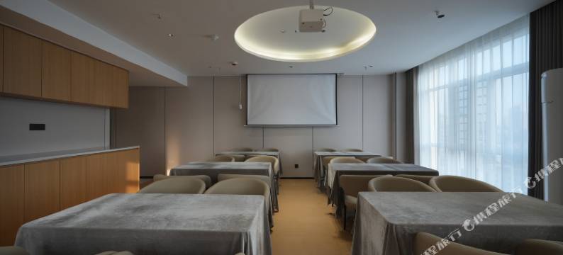 卓悦智能酒店(湖北科技学院店)图片