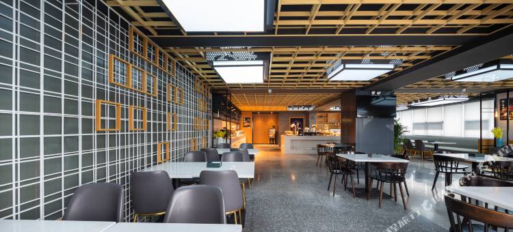 秋果X公寓(深圳宝安西乡地铁站店)图片