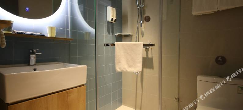 丽睿酒店(慈溪银泰城上林坊步行街店)图片