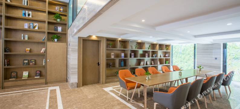 贵怡·酒店(贵阳观山湖区西南国际商贸城店)图片