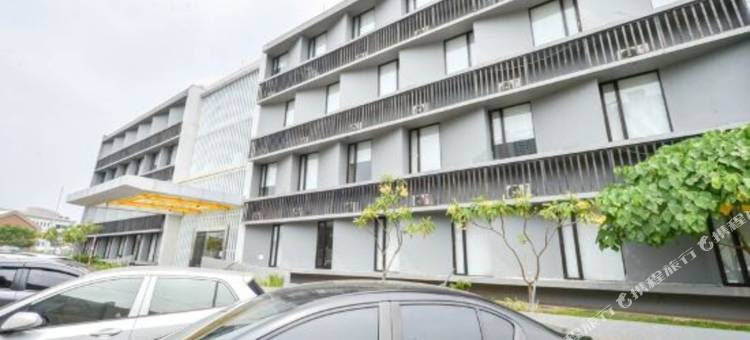 斯利普兹普洛马斯酒店(SleepZzz Hotel Pulomas)图片