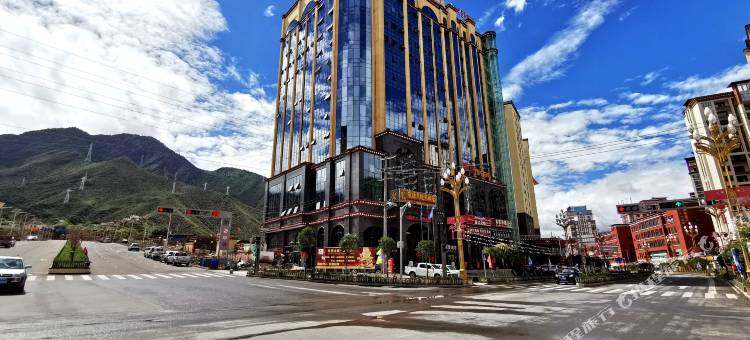 昌都康濠皇冠大酒店图片